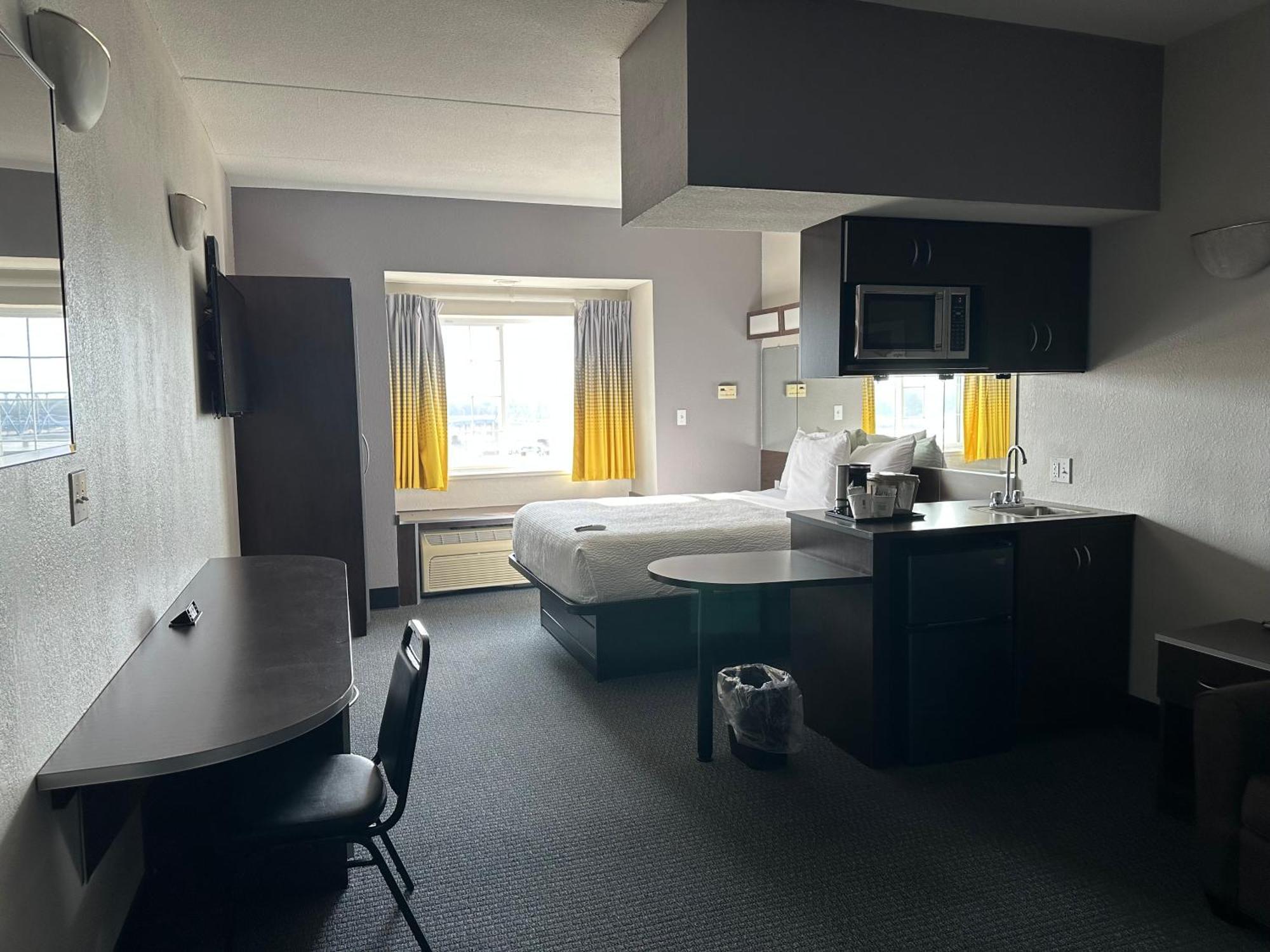 Microtel Inn & Suites By Wyndham Quincy Downtown - River Area Eksteriør billede