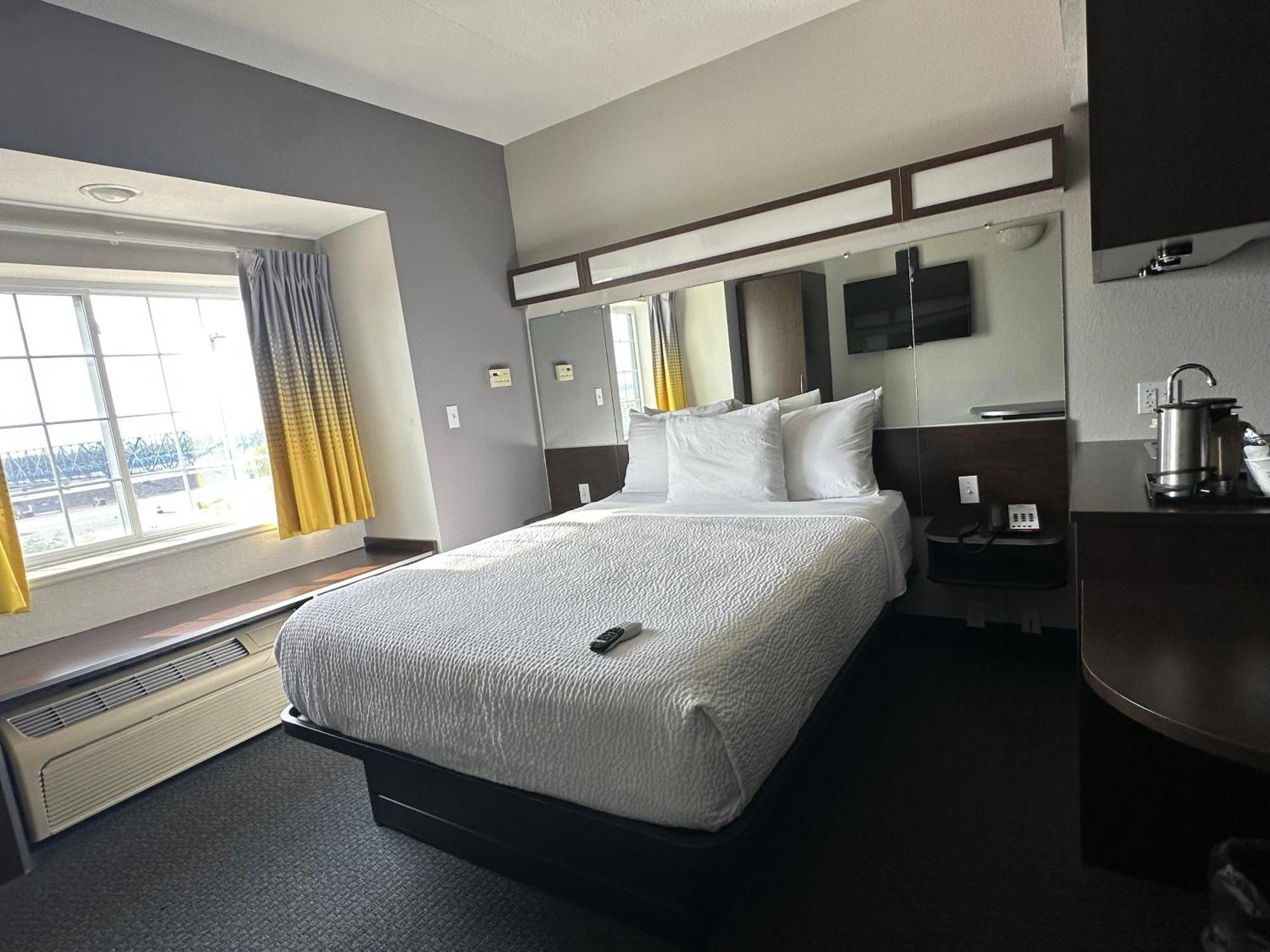 Microtel Inn & Suites By Wyndham Quincy Downtown - River Area Eksteriør billede