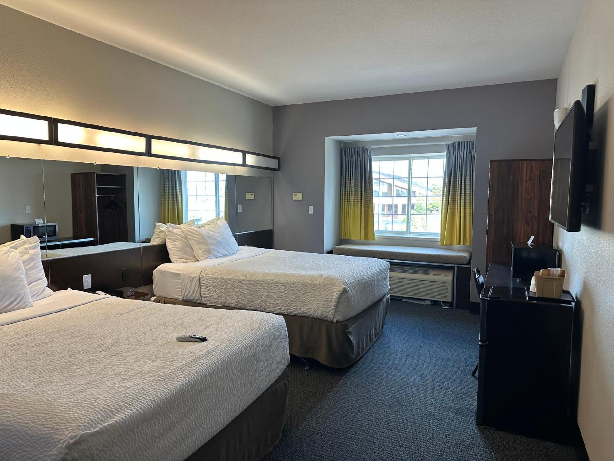 Microtel Inn & Suites By Wyndham Quincy Downtown - River Area Eksteriør billede