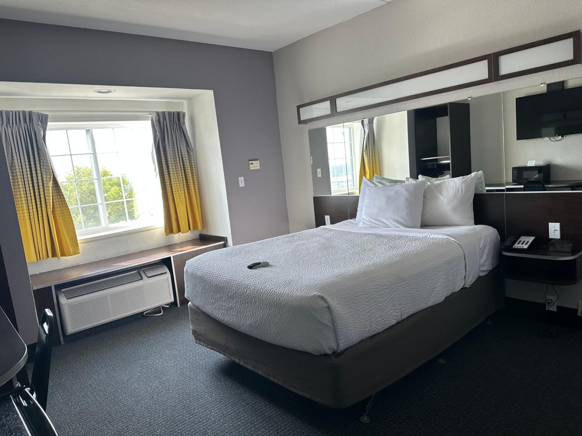Microtel Inn & Suites By Wyndham Quincy Downtown - River Area Eksteriør billede