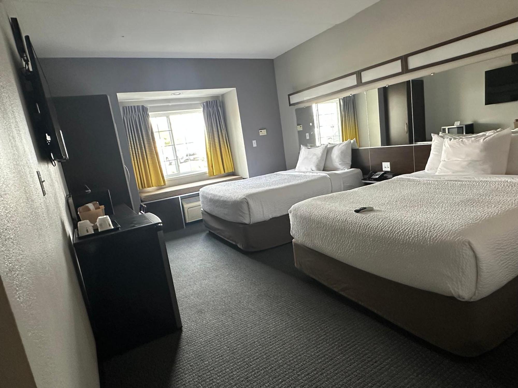Microtel Inn & Suites By Wyndham Quincy Downtown - River Area Eksteriør billede