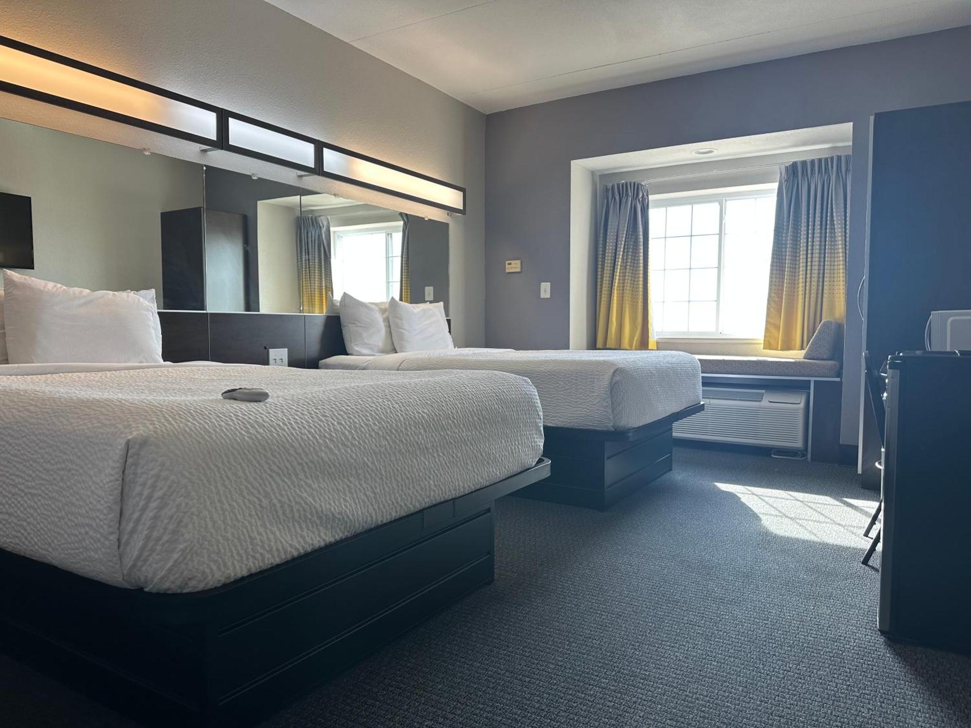 Microtel Inn & Suites By Wyndham Quincy Downtown - River Area Eksteriør billede
