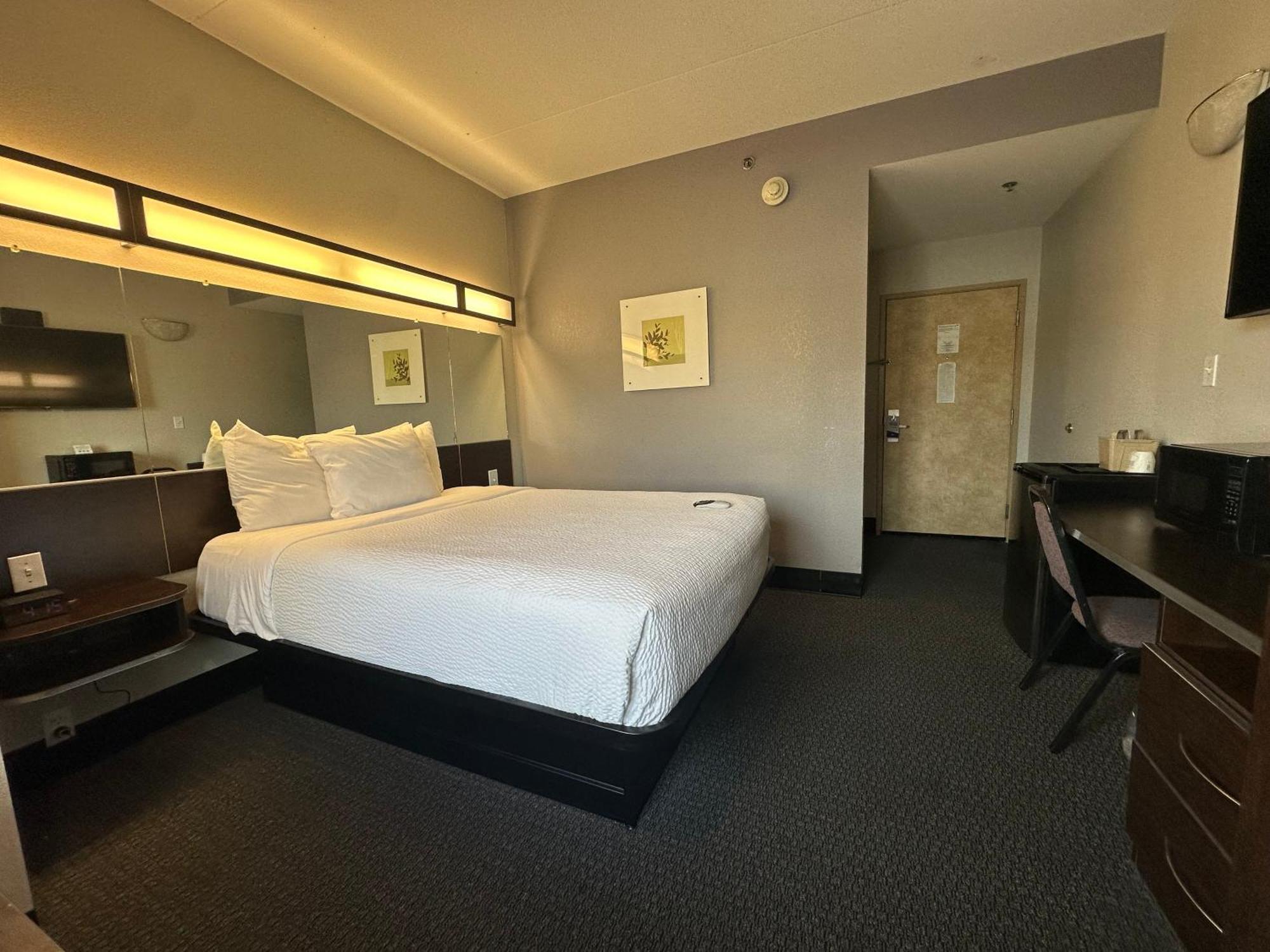 Microtel Inn & Suites By Wyndham Quincy Downtown - River Area Eksteriør billede